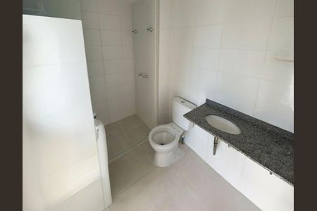 Apartamento para alugar com 55m², 2 quartos e 1 vaga Apartamento para alugar com 55m², 2 quartos e 1 vagaBanheiro