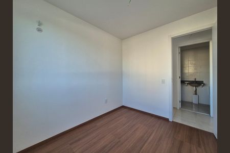Quarto de apartamento para alugar com 2 quartos, 55m² em Recreio dos Bandeirantes, Rio de Janeiro