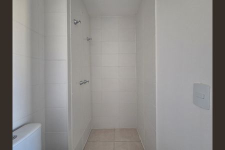 Apartamento para alugar com 55m², 2 quartos e 1 vaga Apartamento para alugar com 55m², 2 quartos e 1 vagaBanheiro social
