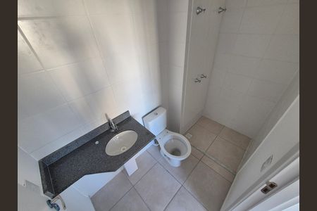 Apartamento para alugar com 55m², 2 quartos e 1 vaga Apartamento para alugar com 55m², 2 quartos e 1 vagaBanheiro social
