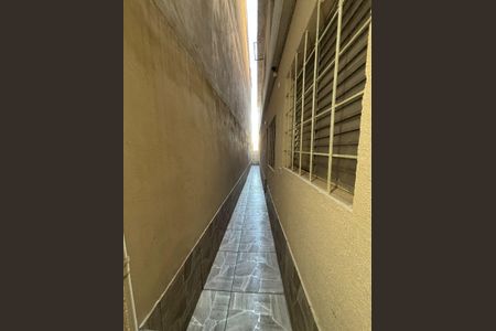 Corredor de casa para alugar com 2 quartos, 80m² em Vila Engenho Novo, Barueri
