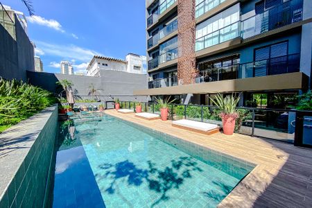 Apartamento para alugar com 150m², 2 quartos e 2 vagasÁrea comum - Piscina
