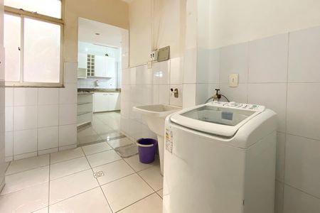 Apartamento para alugar com 130m², 3 quartos e 1 vagaÁrea de Serviço