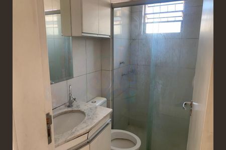 Banheiro de apartamento à venda com 2 quartos, 51m² em Padre Eustáquio, Belo Horizonte
