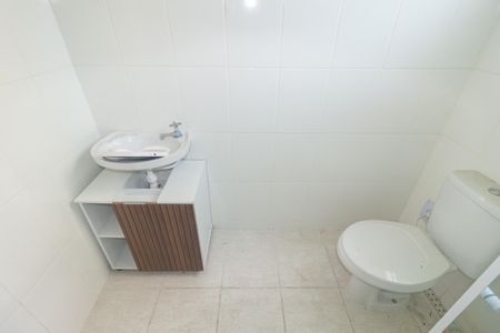 Banheiro social de apartamento à venda com 2 quartos, 43m² em Campo Grande, Rio de Janeiro