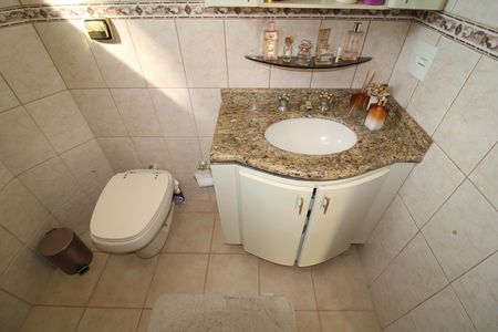Apartamento à venda com 75m², 2 quartos e 2 vagasBanheiro