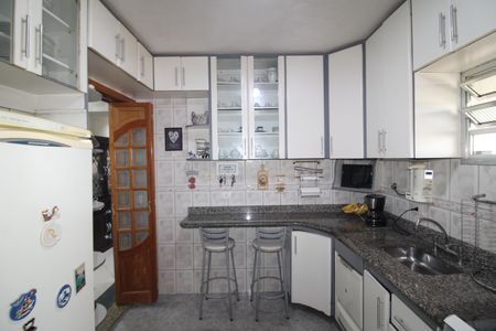 Apartamento à venda com 75m², 2 quartos e 2 vagasCozinha