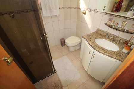 Apartamento à venda com 75m², 2 quartos e 2 vagasBanheiro