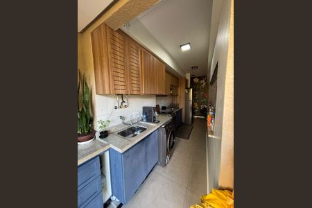 Cozinha e Área de Serviço de apartamento para alugar com 2 quartos, 83m² em Alphaville Empresarial, Barueri