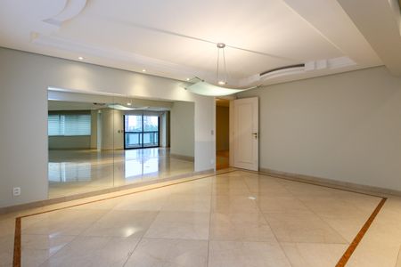 Apartamento para alugar com 374m², 4 quartos e 5 vagasSala