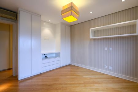 Apartamento para alugar com 374m², 4 quartos e 5 vagasSuíte 3