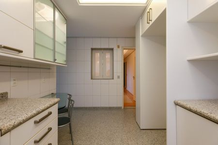 Apartamento para alugar com 374m², 4 quartos e 5 vagasCozinha