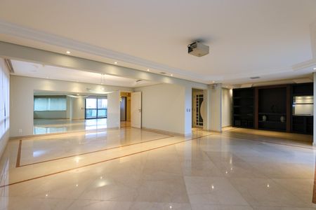 Apartamento para alugar com 374m², 4 quartos e 5 vagasSala