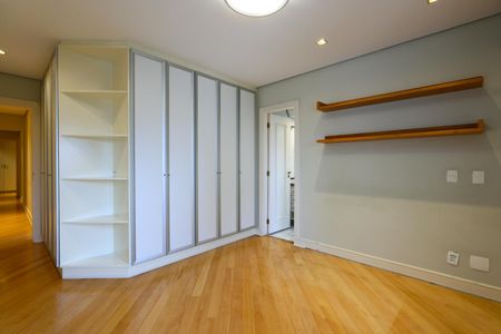 Apartamento para alugar com 374m², 4 quartos e 5 vagasSuíte 4