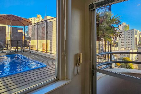Apartamento à venda com 210m², 4 quartos e 3 vagas