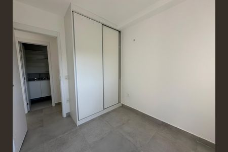 Quarto de apartamento para alugar com 2 quartos, 64m² em Alphaville Empresarial, Barueri