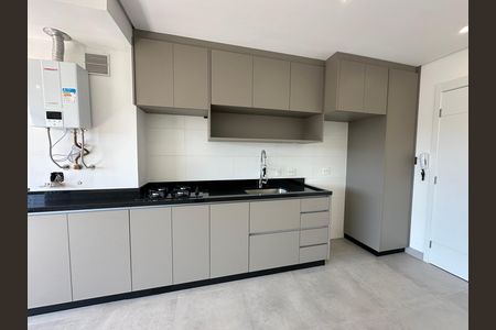 Cozinha de apartamento para alugar com 2 quartos, 64m² em Alphaville Empresarial, Barueri