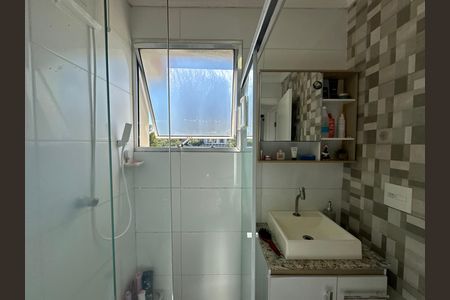 Apartamento à venda com 66m², 2 quartos e 1 vaga Apartamento à venda com 66m², 2 quartos e 1 vagaBanheiro