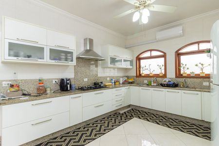 Cozinha de casa à venda com 7 quartos, 430m² em São Domingos, São Paulo