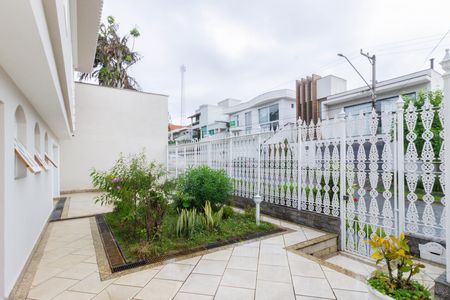 Quintal de casa à venda com 7 quartos, 430m² em São Domingos, São Paulo