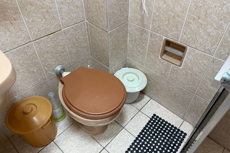 Banheiro de kitnet/studio para alugar com 1 quarto, 25m² em José Menino, Santos