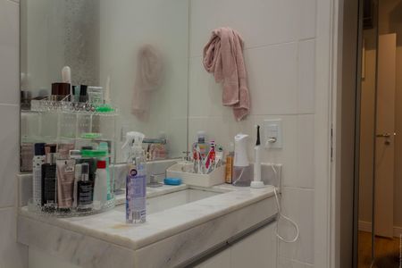 Apartamento para alugar com 94m², 2 quartos e 2 vagas Apartamento para alugar com 94m², 2 quartos e 2 vagasBanheiro da Suíte