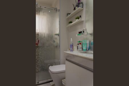 Apartamento para alugar com 94m², 2 quartos e 2 vagas Apartamento para alugar com 94m², 2 quartos e 2 vagasBanheiro da Suíte