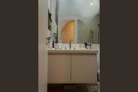 Apartamento para alugar com 94m², 2 quartos e 2 vagas Apartamento para alugar com 94m², 2 quartos e 2 vagasBanheiro social