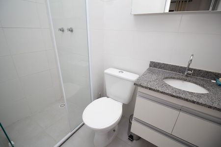 Apartamento à venda com 42m², 2 quartos e 1 vaga Apartamento à venda com 42m², 2 quartos e 1 vagaBanheiro
