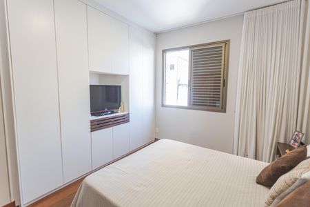 Apartamento à venda com 140m², 4 quartos e 2 vagasSuíte