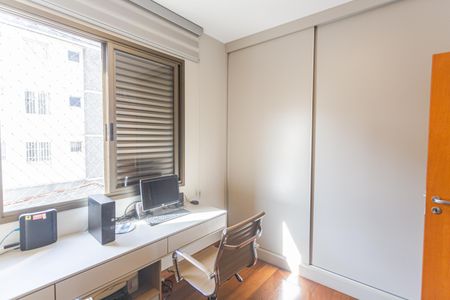 Apartamento à venda com 140m², 4 quartos e 2 vagasQuarto 3