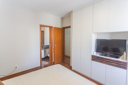 Apartamento à venda com 140m², 4 quartos e 2 vagasSuíte