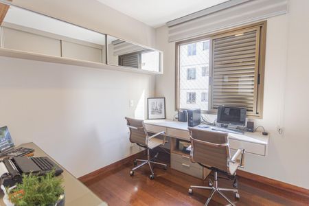Apartamento à venda com 140m², 4 quartos e 2 vagasQuarto 3