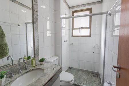 Apartamento à venda com 140m², 4 quartos e 2 vagasBanheiro Social