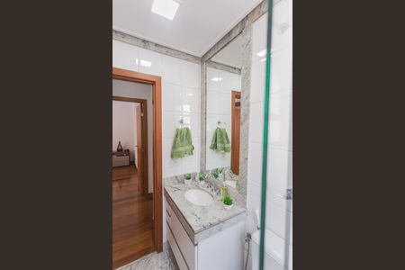 Apartamento à venda com 140m², 4 quartos e 2 vagasBanheiro Social