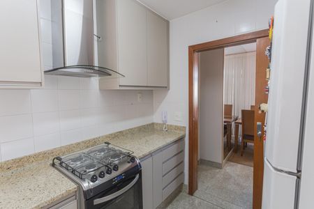 Apartamento à venda com 140m², 4 quartos e 2 vagasCozinha
