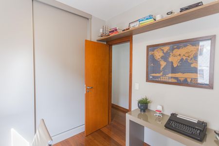 Apartamento à venda com 140m², 4 quartos e 2 vagasQuarto 3
