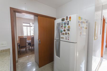 Apartamento à venda com 140m², 4 quartos e 2 vagasCozinha