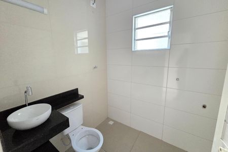 Casa de condomínio para alugar com 40m², 1 quarto e 1 vaga Casa de condomínio para alugar com 40m², 1 quarto e 1 vagaBanheiro