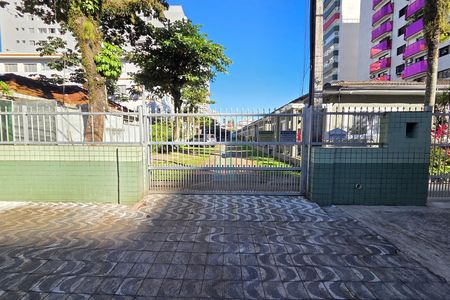 Casa de condomínio para alugar com 40m², 1 quarto e 1 vaga Casa de condomínio para alugar com 40m², 1 quarto e 1 vagaFachada