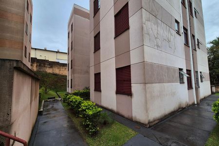 Apartamento à venda com 47m², 2 quartos e 1 vaga Apartamento à venda com 47m², 2 quartos e 1 vagaFachada do bloco