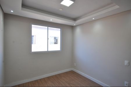 Sala de apartamento para alugar com 2 quartos, 38m² em Jardim Recanto Verde, São Paulo