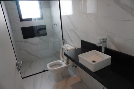 Casa de condomínio à venda com 134m², 2 quartos e 2 vagasBanheiro
