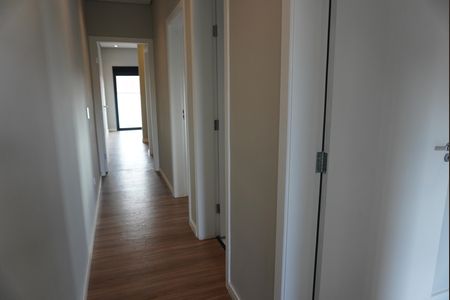 Corredor de casa de condomínio à venda com 2 quartos, 134m² em Alphaville, Santana de Parnaíba