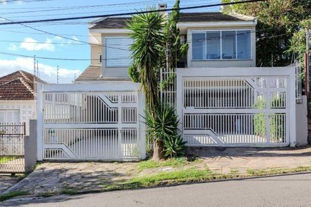 Casa para alugar com 209m², 3 quartos e 2 vagasFachada