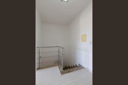 Lavabo  de casa para alugar com 3 quartos, 209m² em Jardim Sabará, Porto Alegre