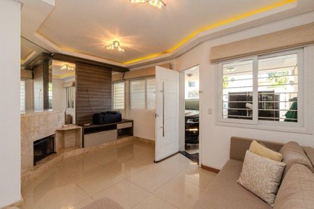 Sala de casa para alugar com 3 quartos, 209m² em Jardim Sabará, Porto Alegre