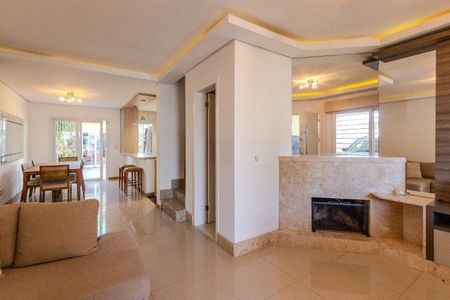 Sala de casa para alugar com 3 quartos, 209m² em Jardim Sabará, Porto Alegre