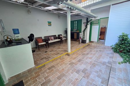 Casa para alugar com 133m², 4 quartos e 2 vagasQuintal