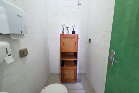 Casa para alugar com 133m², 4 quartos e 2 vagasBanheiro da Edicula